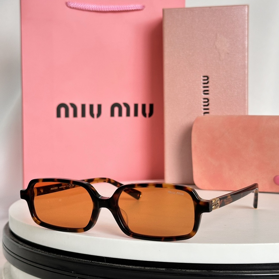 Miu Miu MiuMiUMod:SMU 11ZSize:52