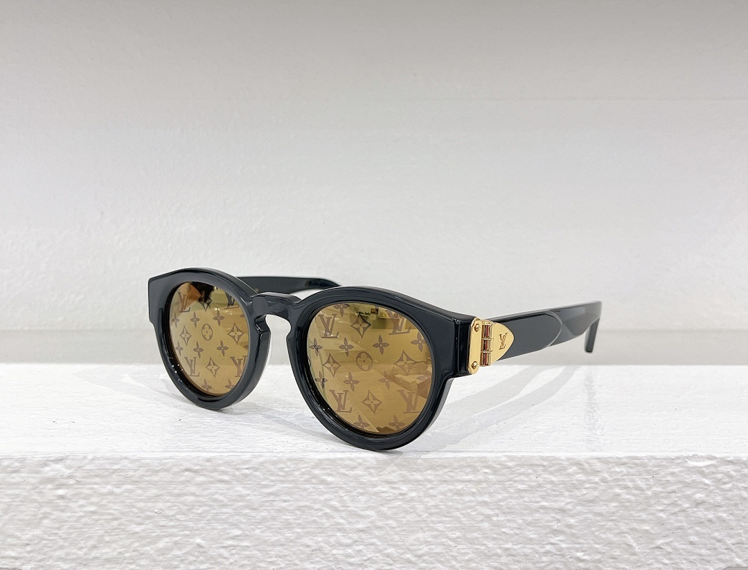 Other LOUIS VUITTONMODEL:Z2060E SIZE:50