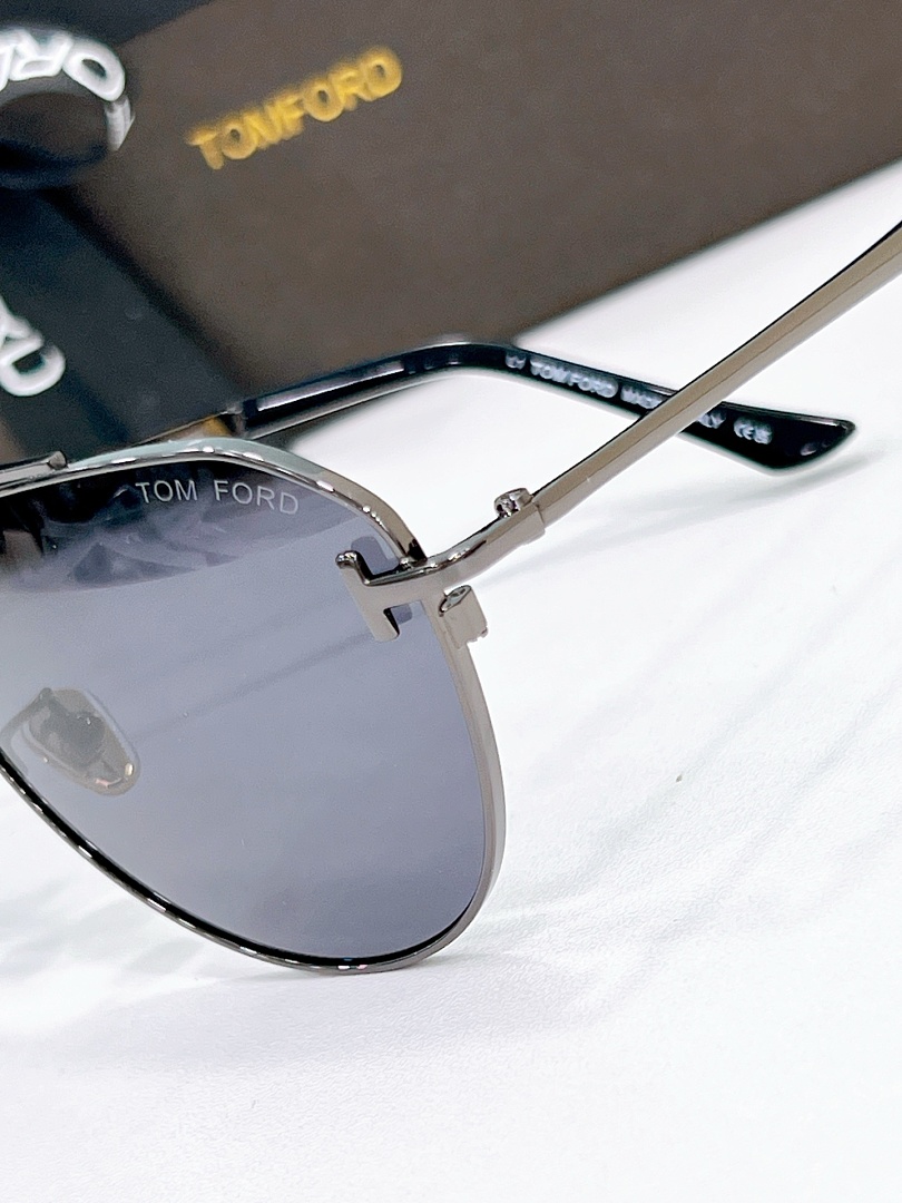 Other TOM FORDModelFT1290.58 - Image 11