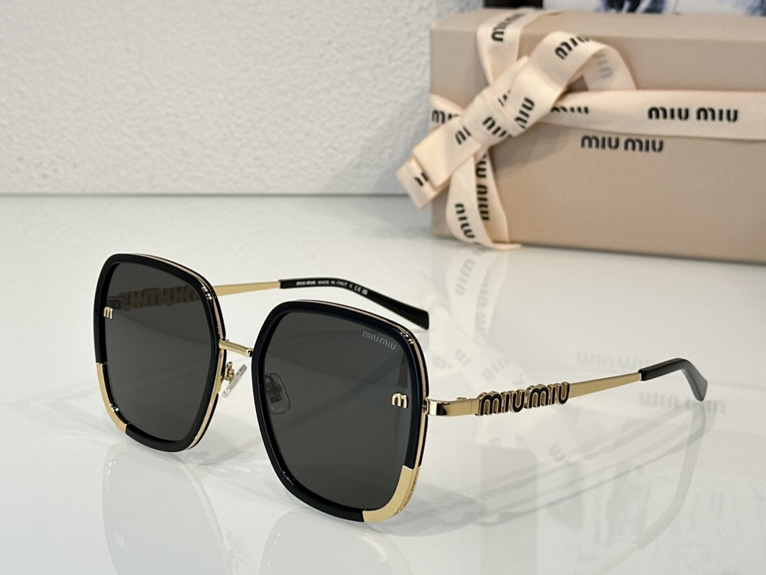 Miu Miu MiuMiUMod:SMU96Size:57