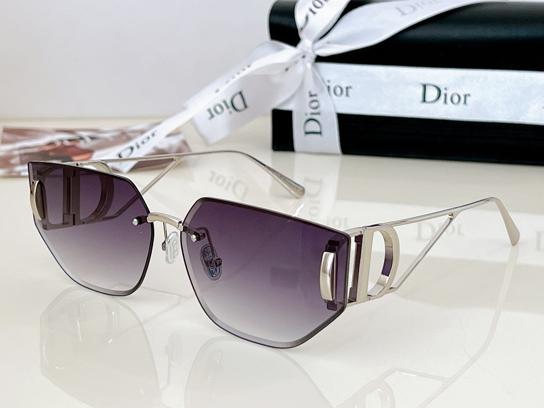 DIOR30MONTAIGNE, photo 1
