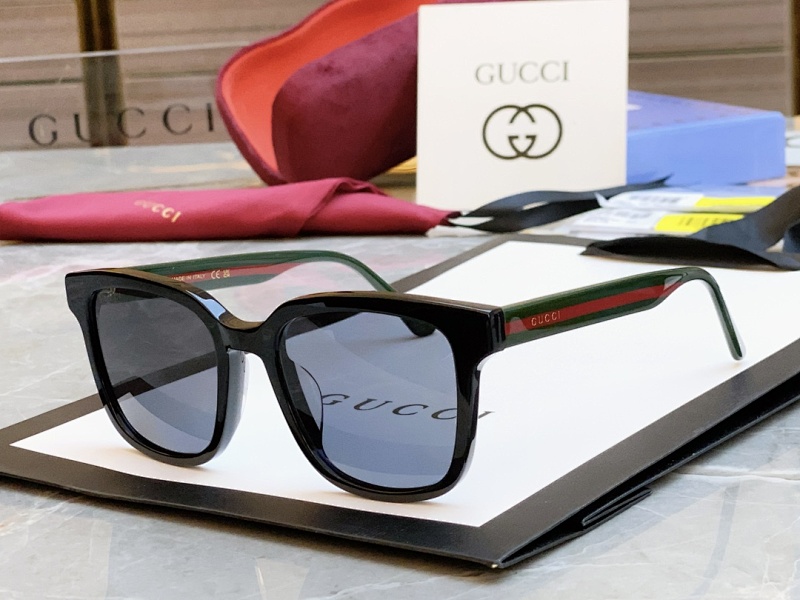 GUCCI GG0847SK Size57, photo 1