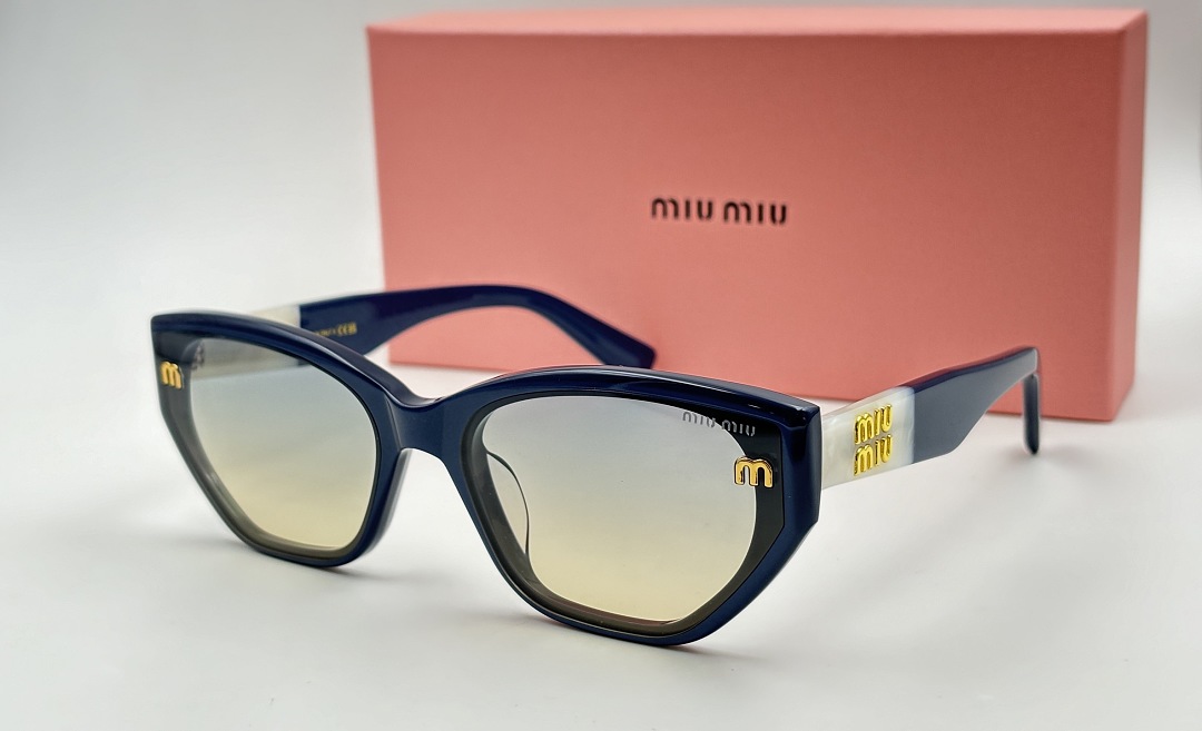Miu Miu MU66ZS62 - Image 6