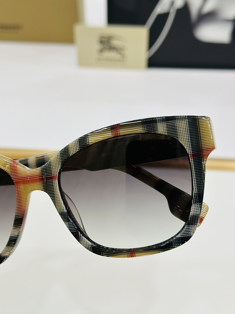 Other BURBERRY BE4745 Size:55 - Image 4