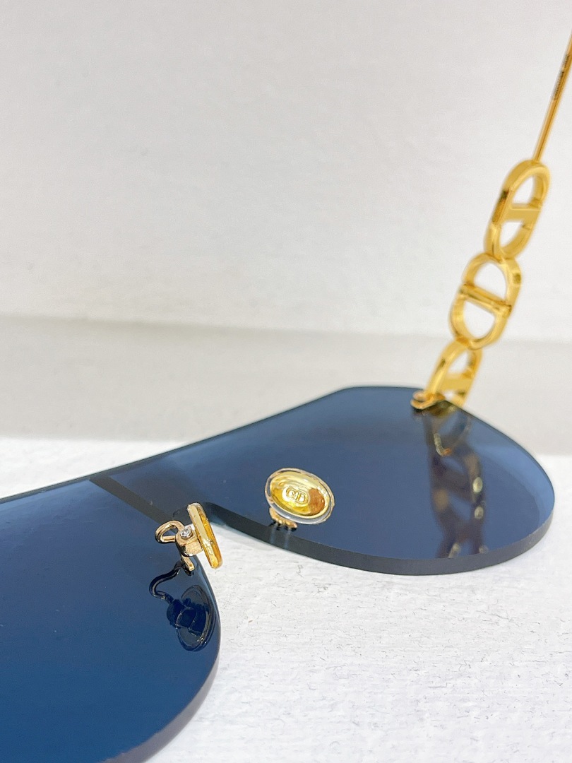 Other DIORMODEL:CD Chain M2USIZE:135 0-130 - Image 2