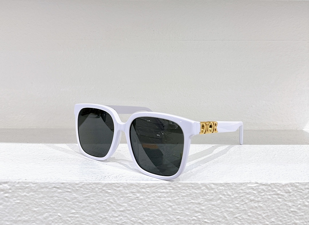 Other DIORMODEL:CD 8601SIZE:55 18-145_ - Image 9