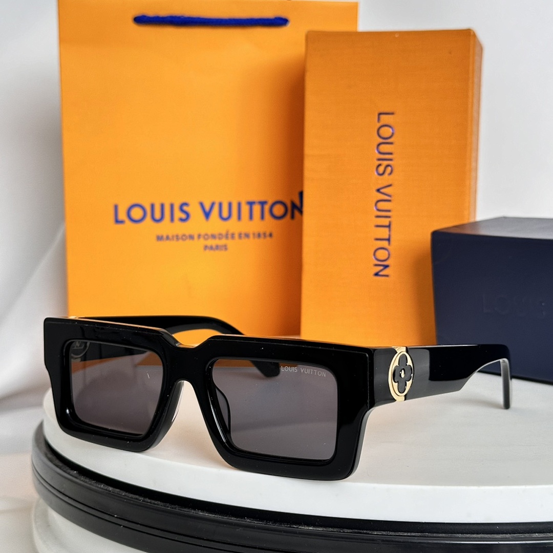 Other LOUIS VUITTONMODEL:Z1444U SIZE:44 - Image 3