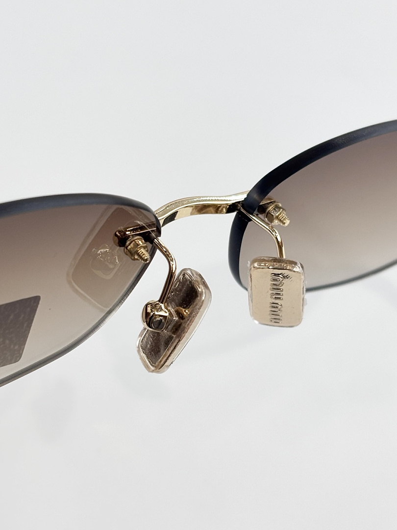 Miu Miu Mod:VMU50A Wind Nerd Ink Mirror - Image 2