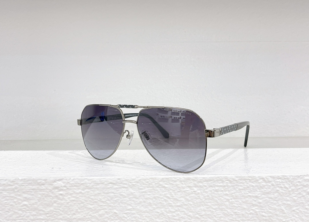 Other LOUIS VUITTONMODEL:Z1248 SIZE:61
