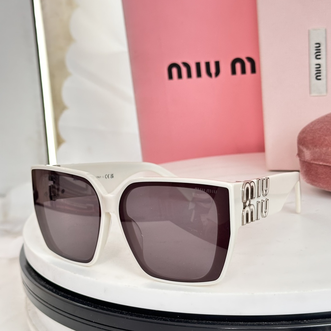 Miu Miu MIU M MODEL SMU081Z SIZE:56 - Image 8