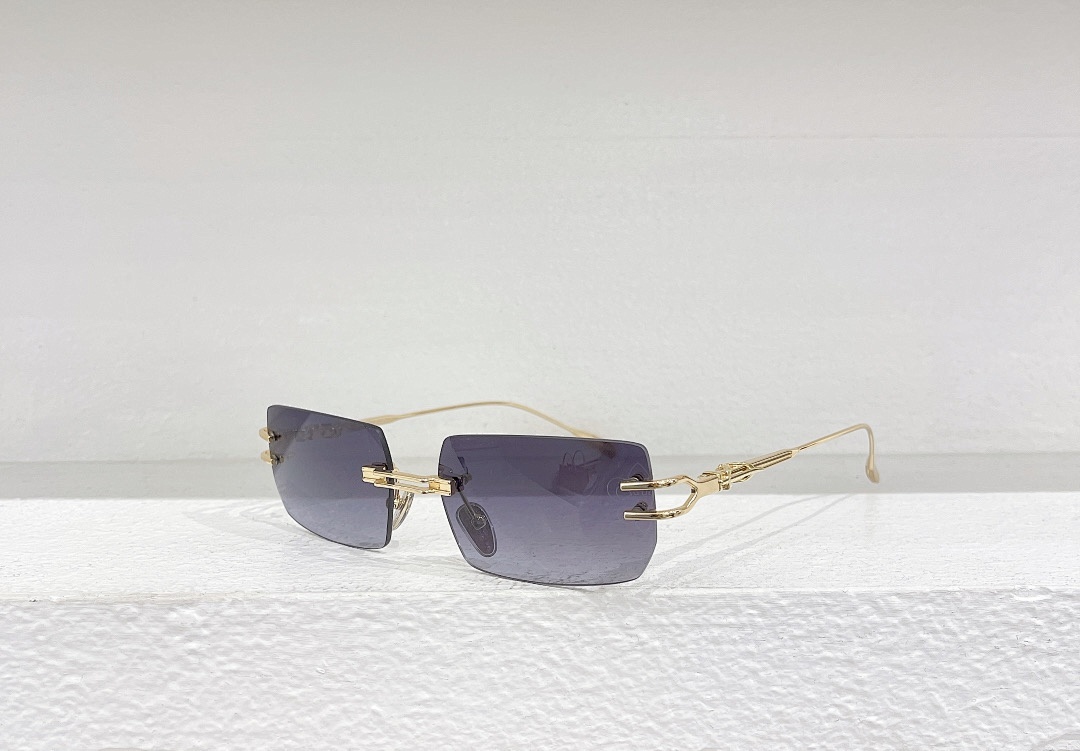 Chanel Chanel CHROME HEARTSMODEL LORDIE SIZE:58, photo 1