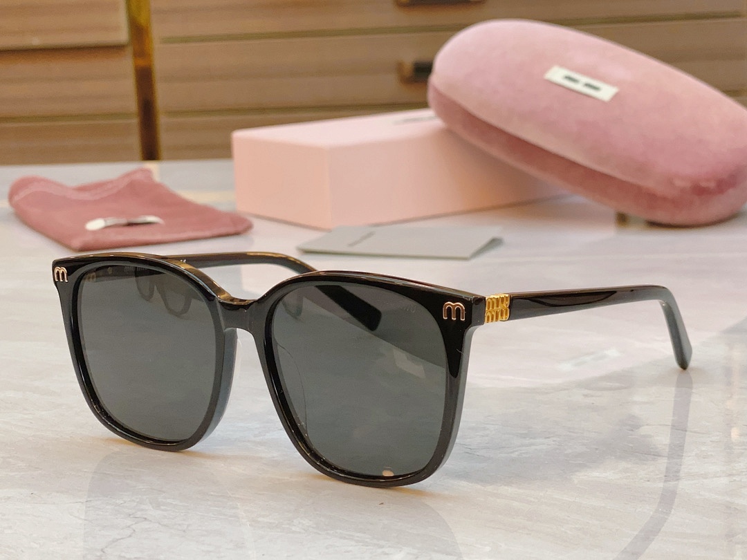Miu Miu Model:VMU 62ZS,Size64, photo 1