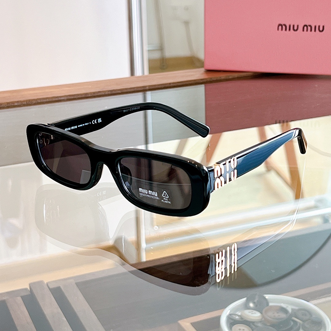 Miu Miu Mod:SMU08ZSSize:53 20-140_