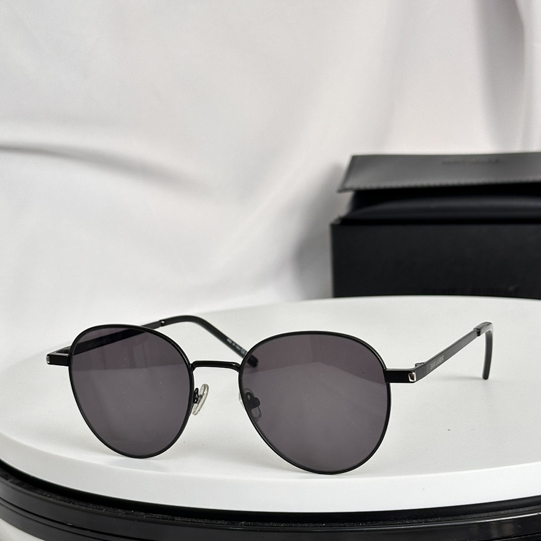 Other SAINT LAURNT MODELSL555SIZE52, photo 1