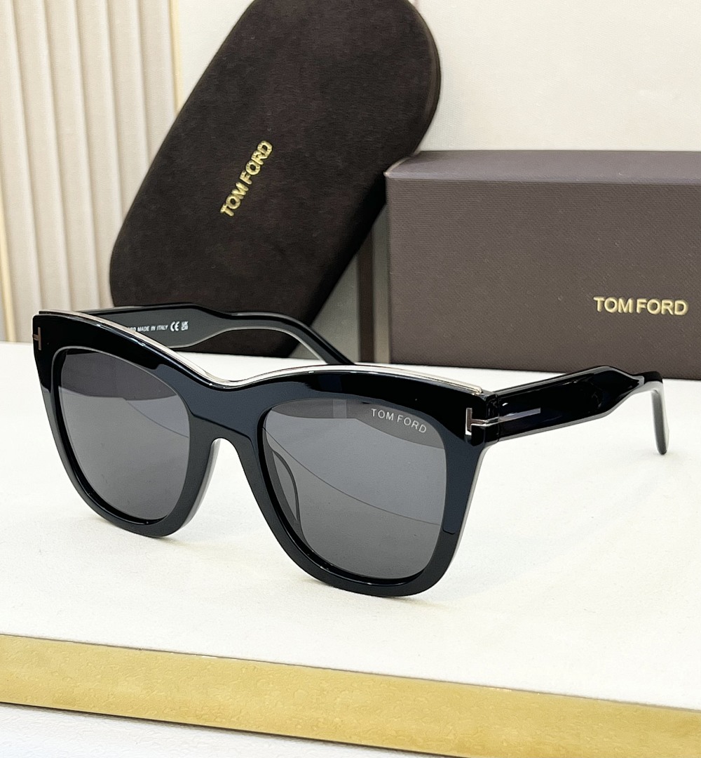Other TOM FORDMODEL:FT0685SIZE:52