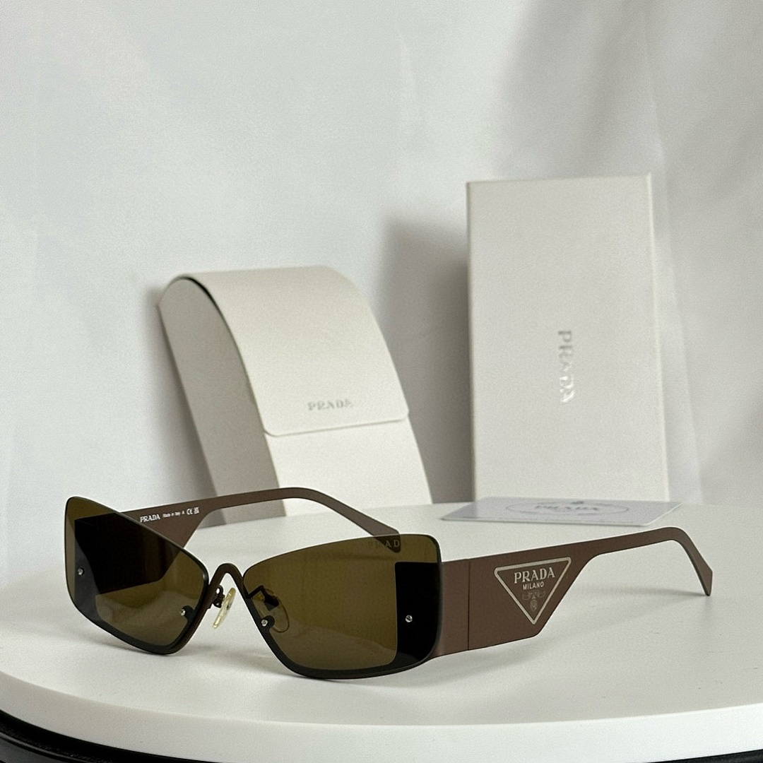 Prada Prada - Image 6