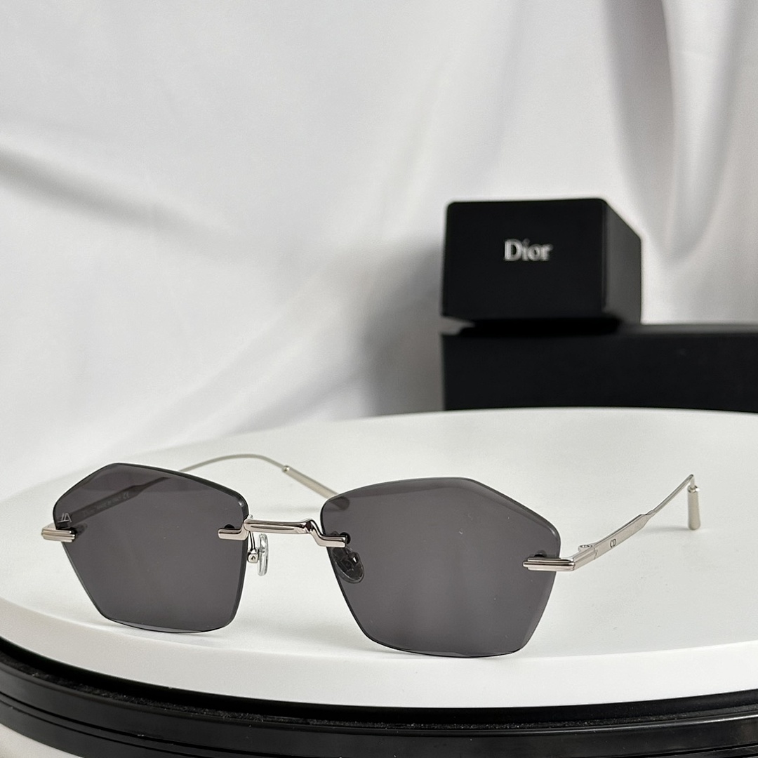 Other DIORMODEL:CD038SIZE:58 - Image 6