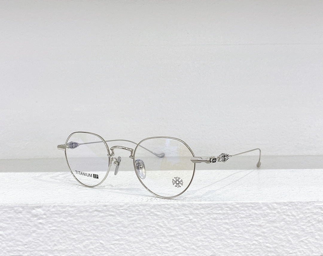 Chanel Chanel CHROME HEARTSMODEL VAGIDICTORIAN IIISIZE48 22-148_, photo 1
