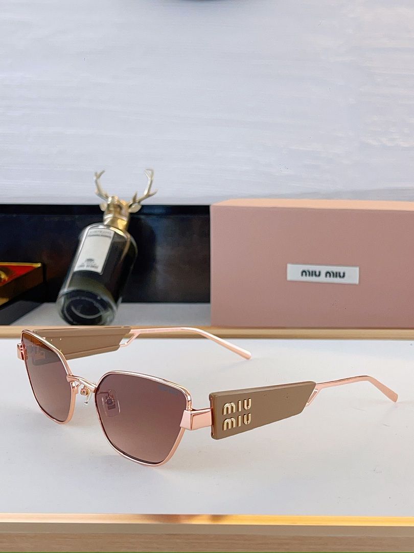 Miu Miu SMU65WS 58 - Image 5