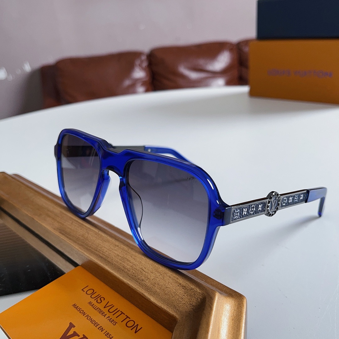 Other LOUIS VUITTONMODEL:Z0102SIZE:54