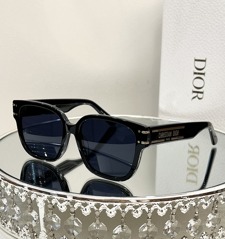 DIORMODEL:Signature S7FSIZE:58 18-140_, photo 1