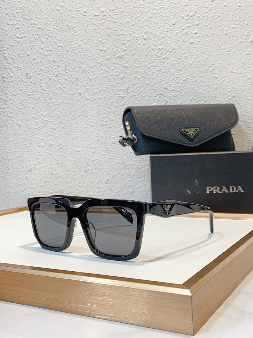 Prada ModelRA19VSize53 18, photo 1