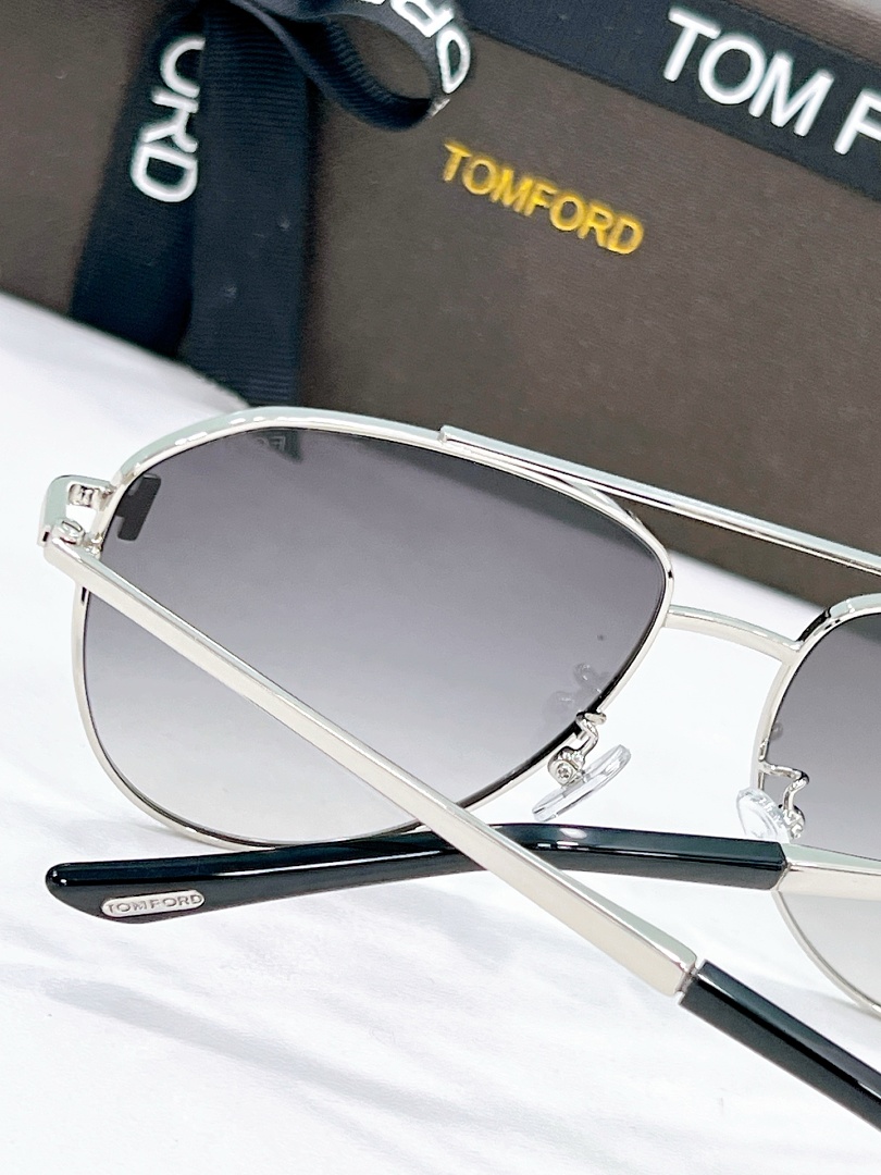 Other TOM FORDModelFT1290.58 - Image 12