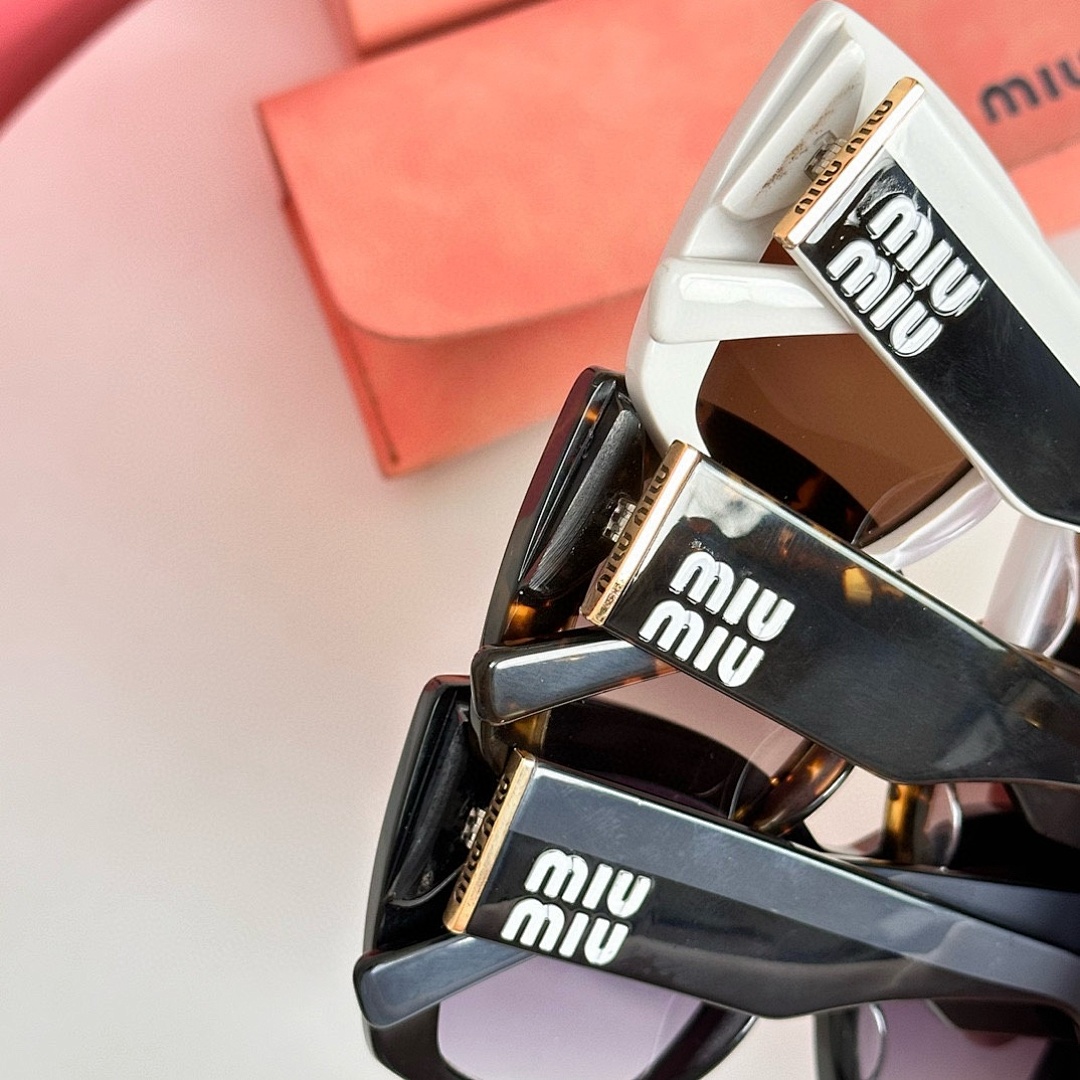Miu Miu MIUMIUSMU04W52 - Image 5