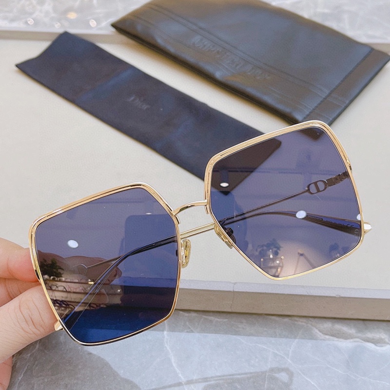 DIORsize60, photo 1