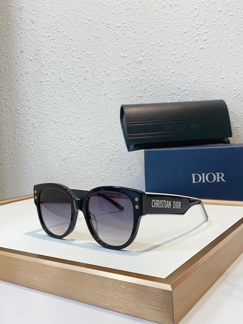 Other DIORModel Pacific B21Size:54