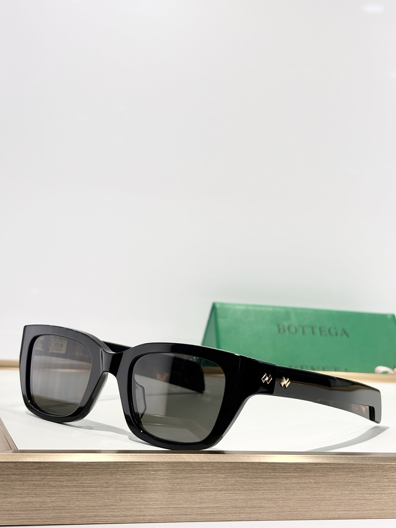 BOTTEGA VENETAMODEL:BV1393S SIZE:50, photo 1