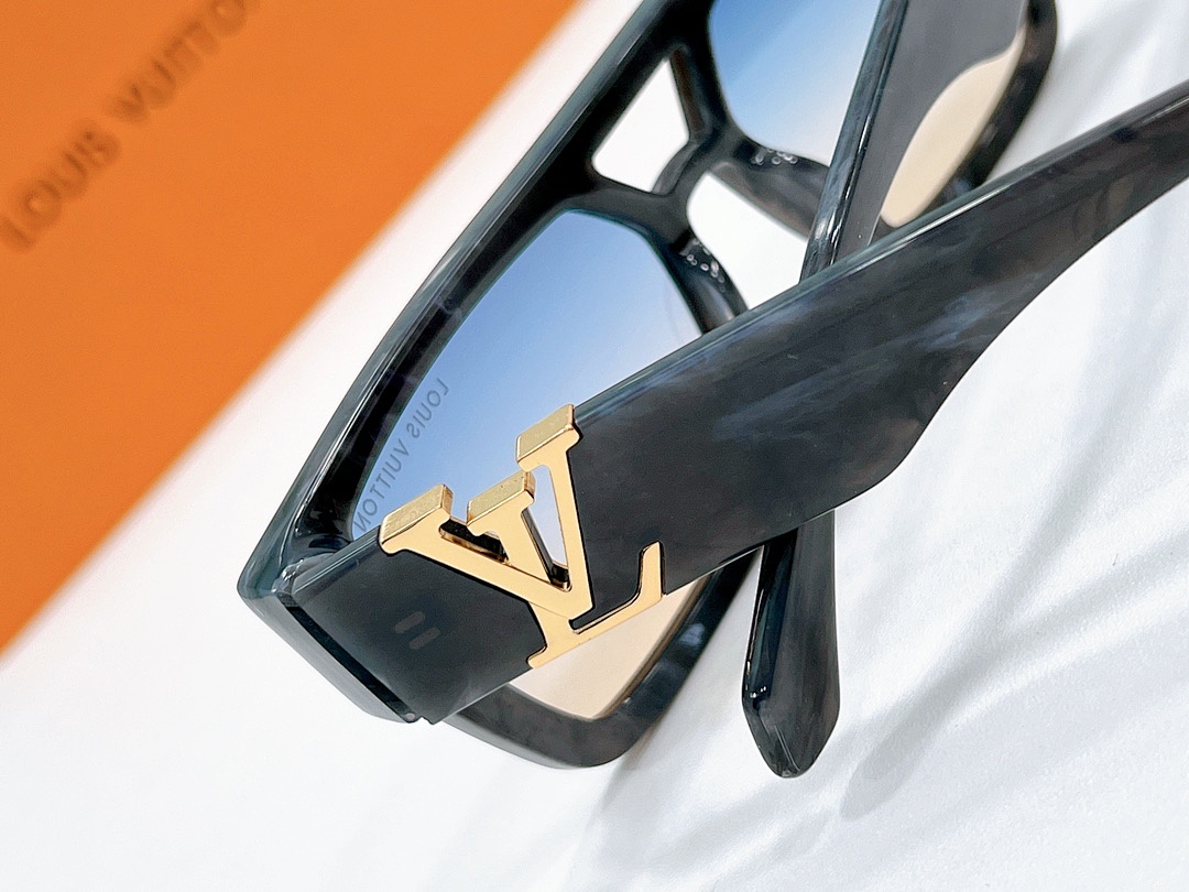 Other LOUIS VUITTONMODEL:Z2062W SIZE:133 0-145 - Image 3