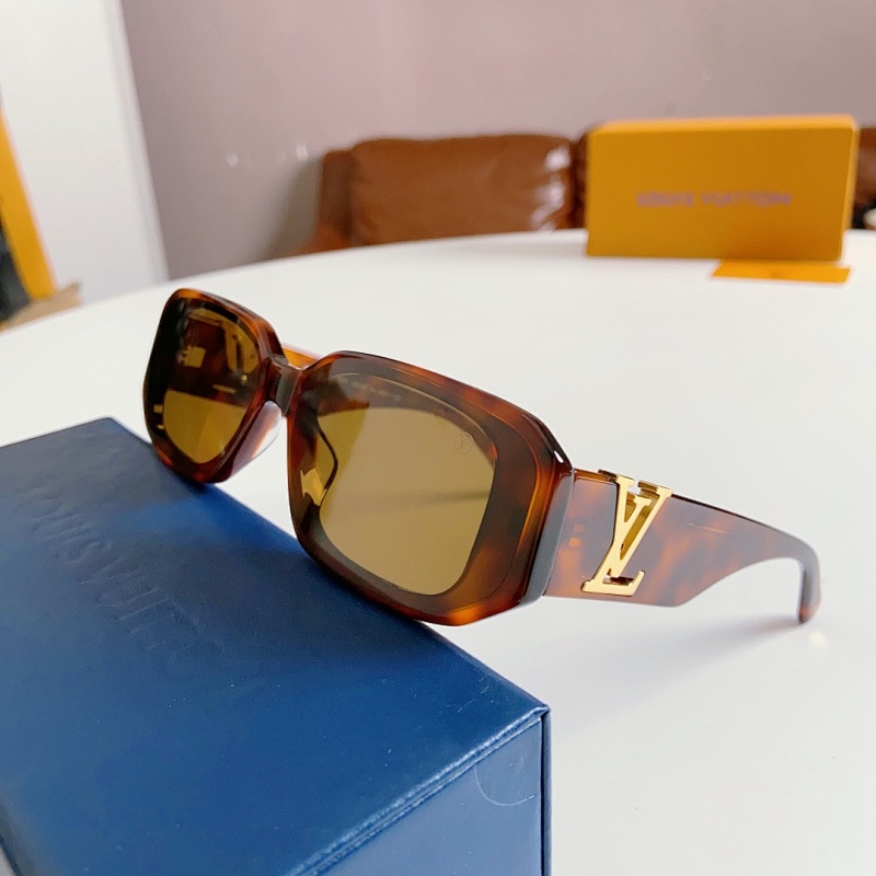 LOUIS VUITTONMODEL:Z9994USIZE:61, photo 1