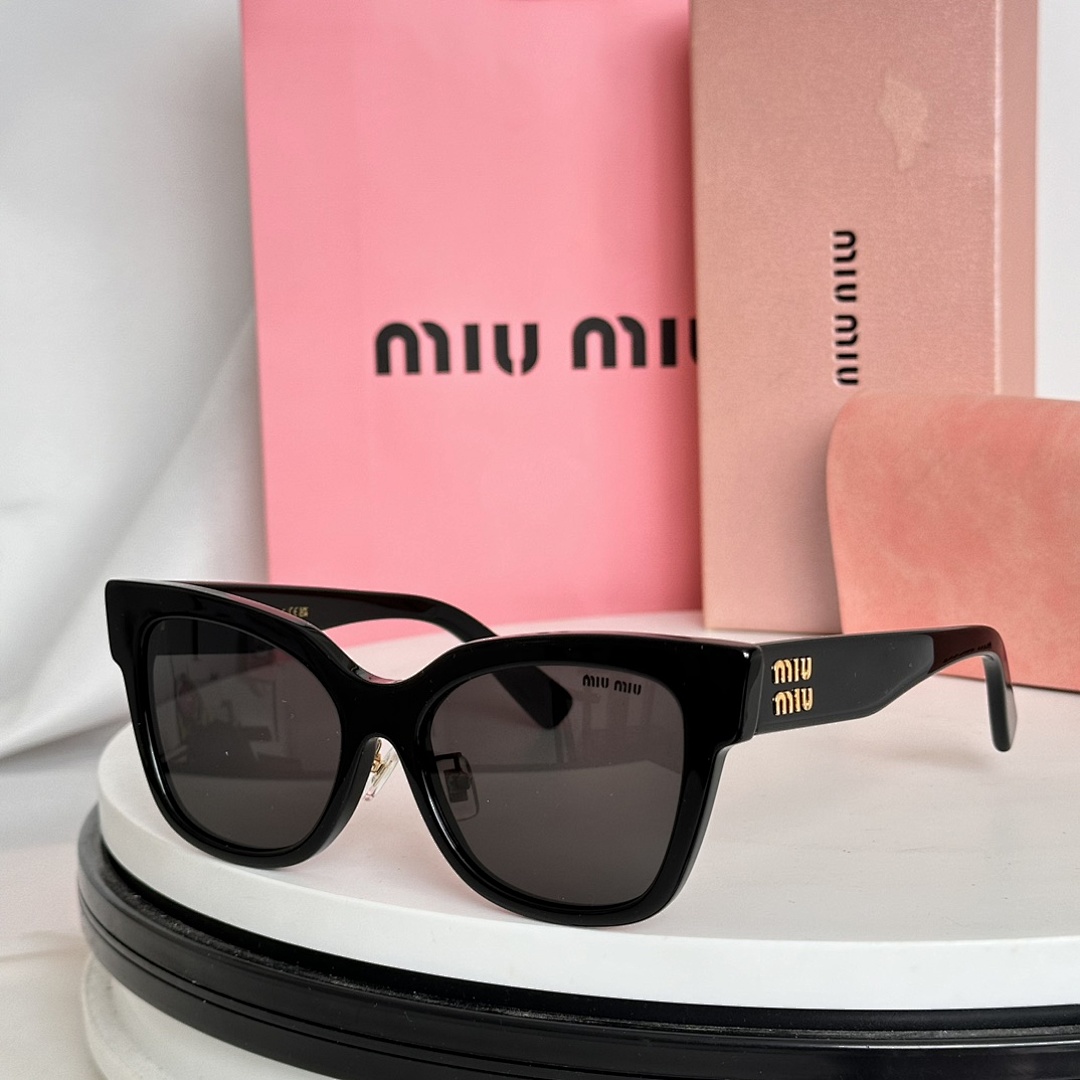 Miu Miu MODELMU02ZSSIZE:56 - Image 3