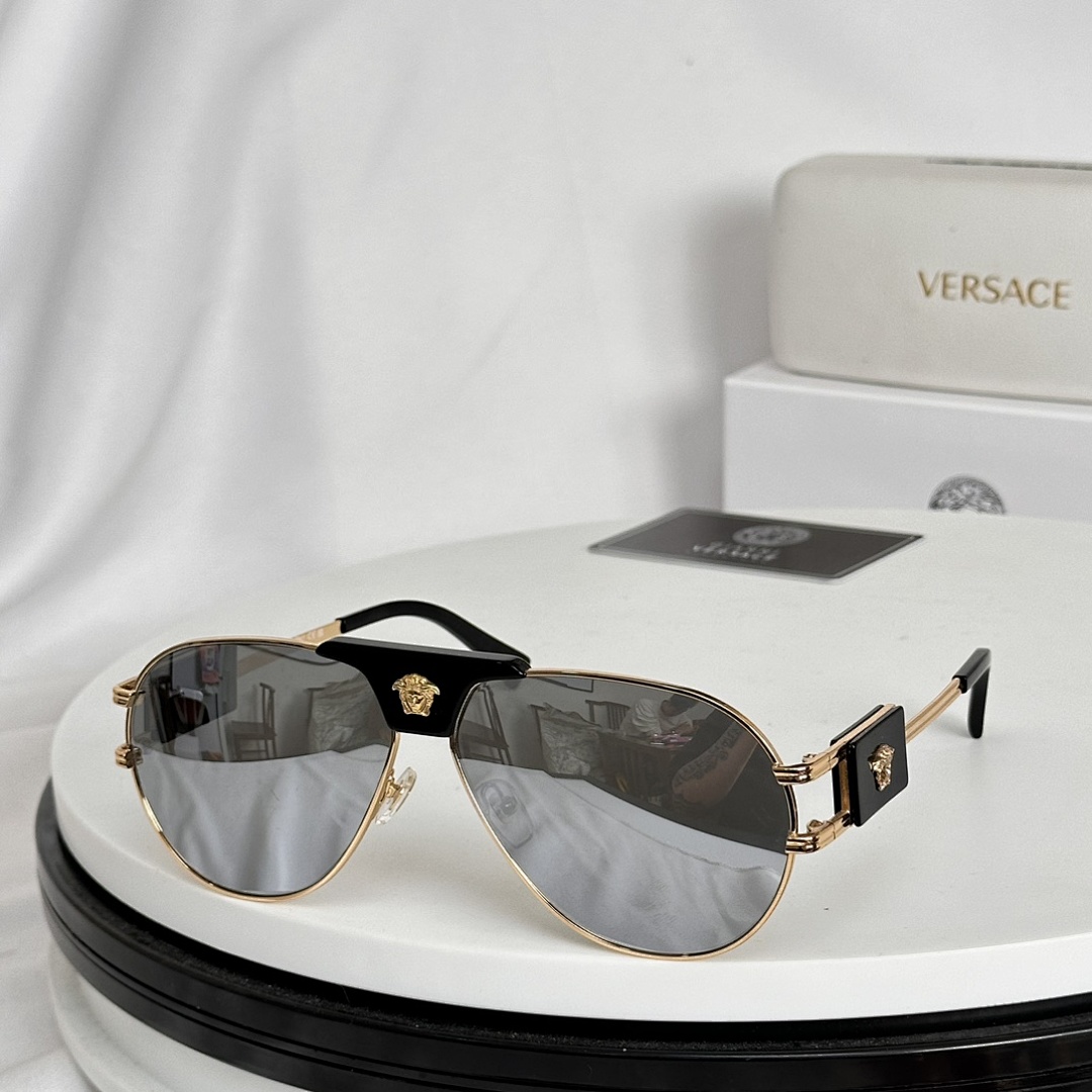 Other VERSACEE, photo 1