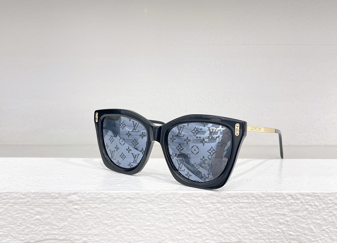 Other LOUIS VUITTONMODEL:Z2467USIZE:55 18-145_149, photo 1
