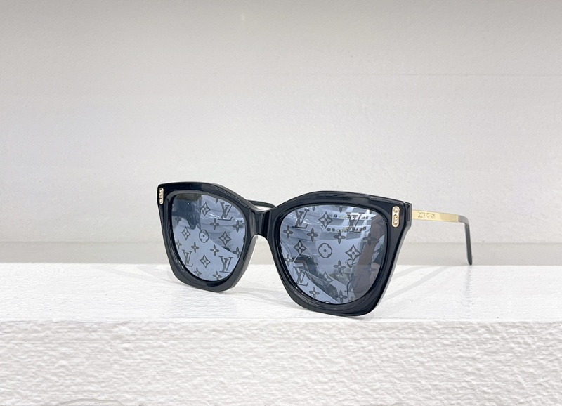 Other LOUIS VUITTONMODEL:Z2467USIZE:55 18-145_149, photo 1