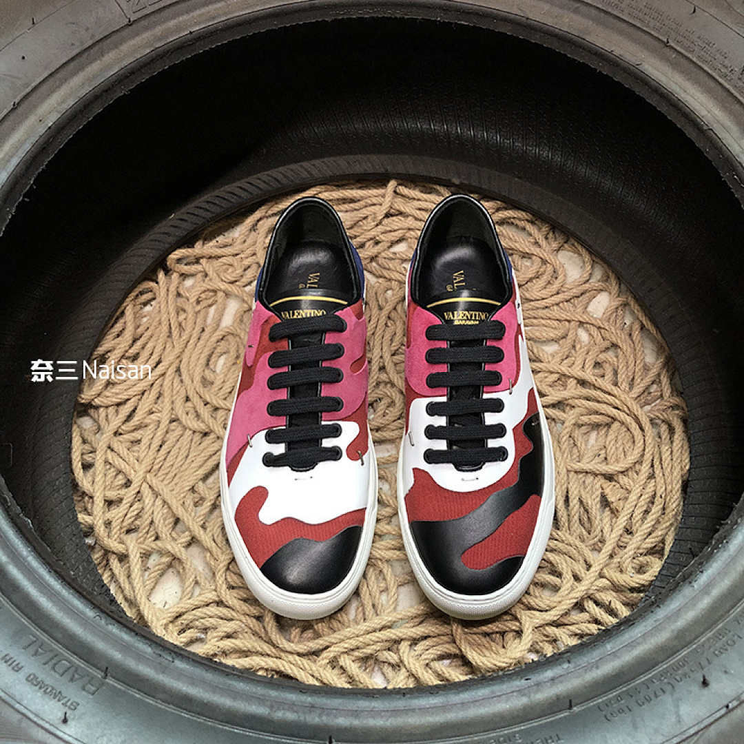 ▶ VT Sneakers - Image 6