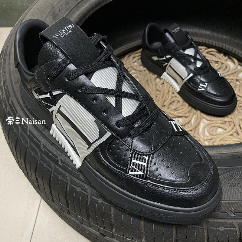 ▶ VL7N SNEAKER, photo 1