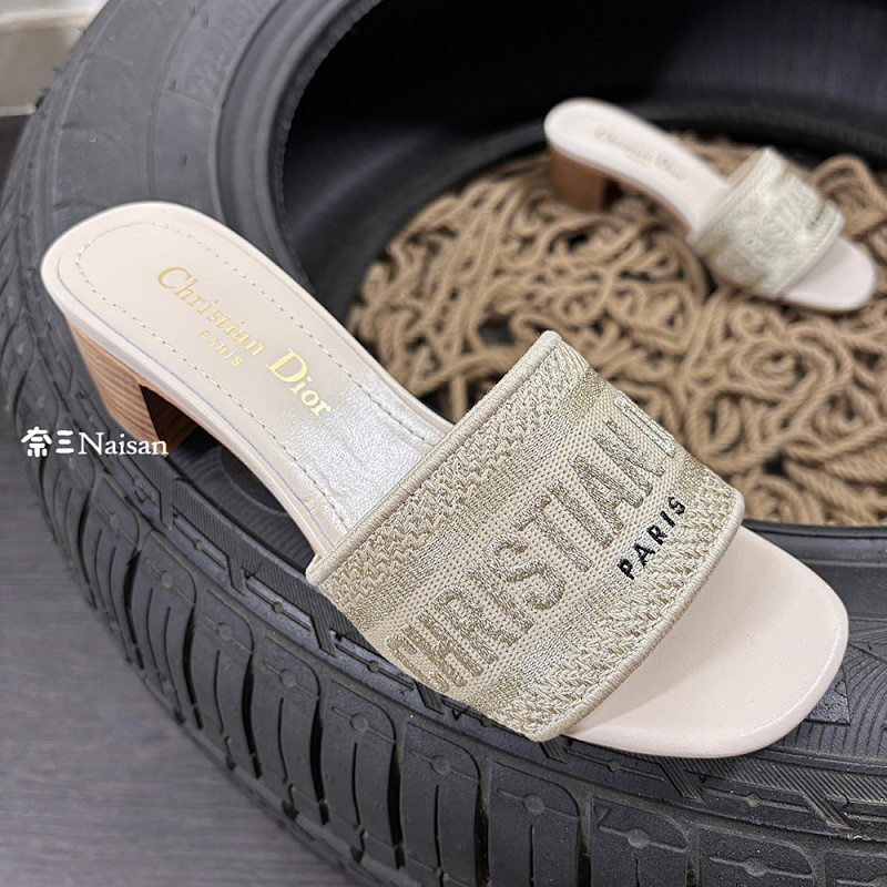 ▶ Dway Heeled Slide, photo 1