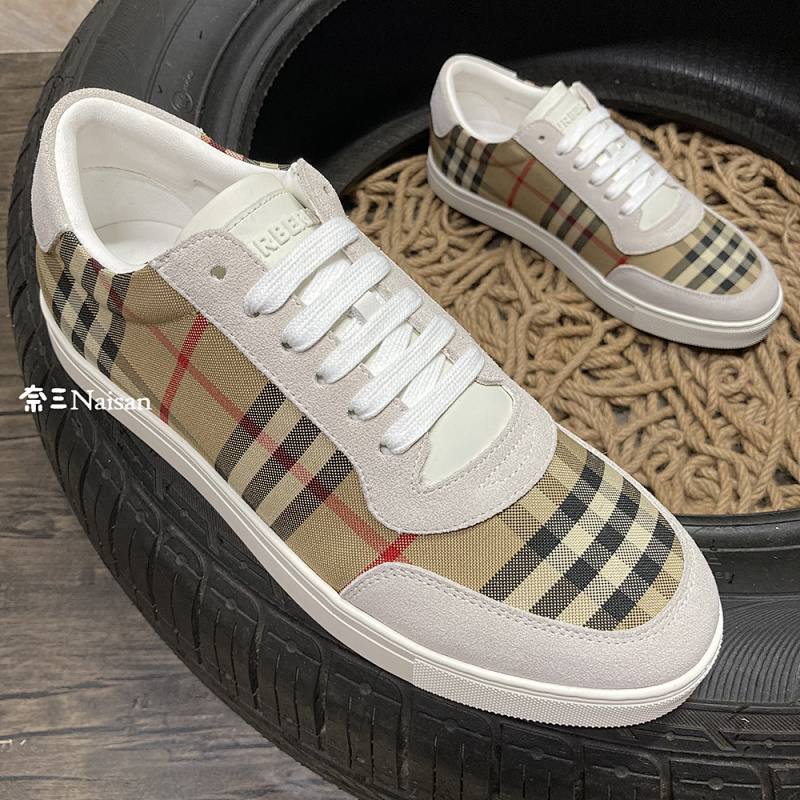▶ Burberry Sneakers, photo 1