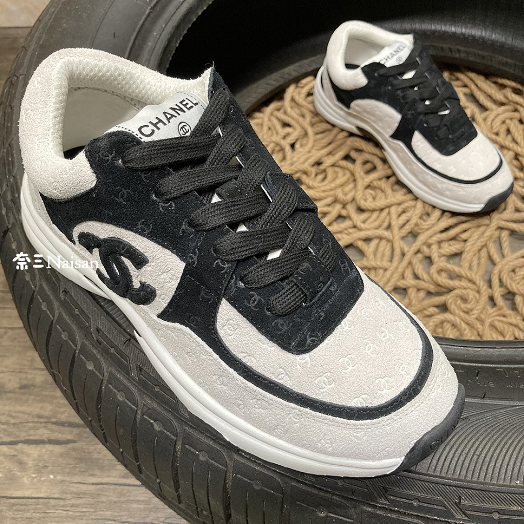 ▶ CHANEL Sneaker, photo 1