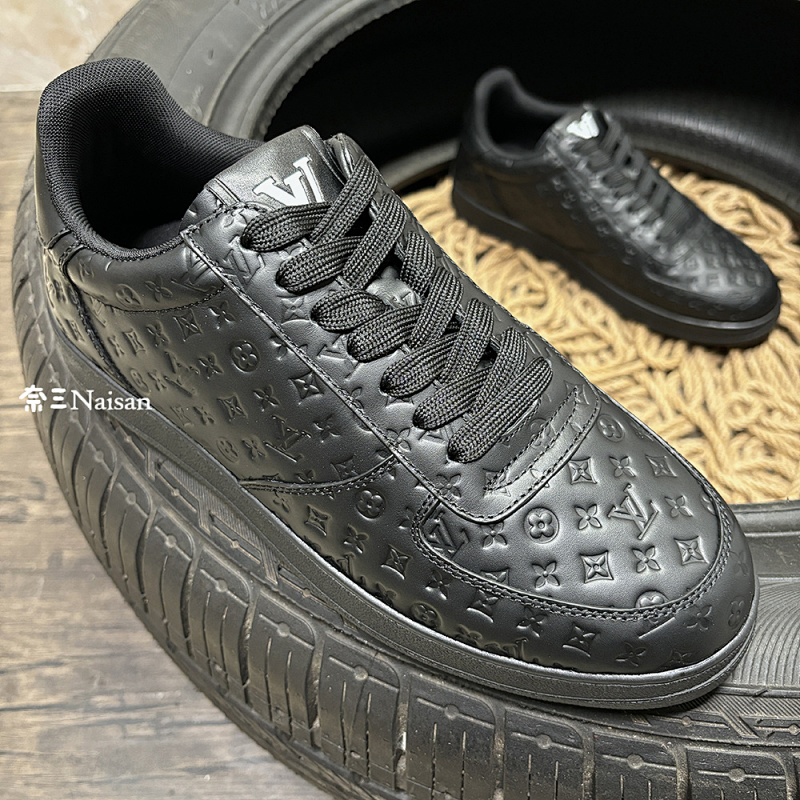 ▶ 1V Sneaker, photo 1