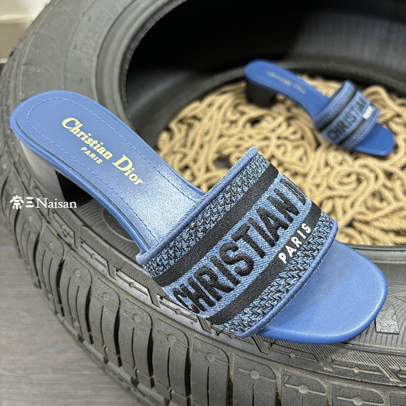 ▶ Dway Heeled Slide, photo 1
