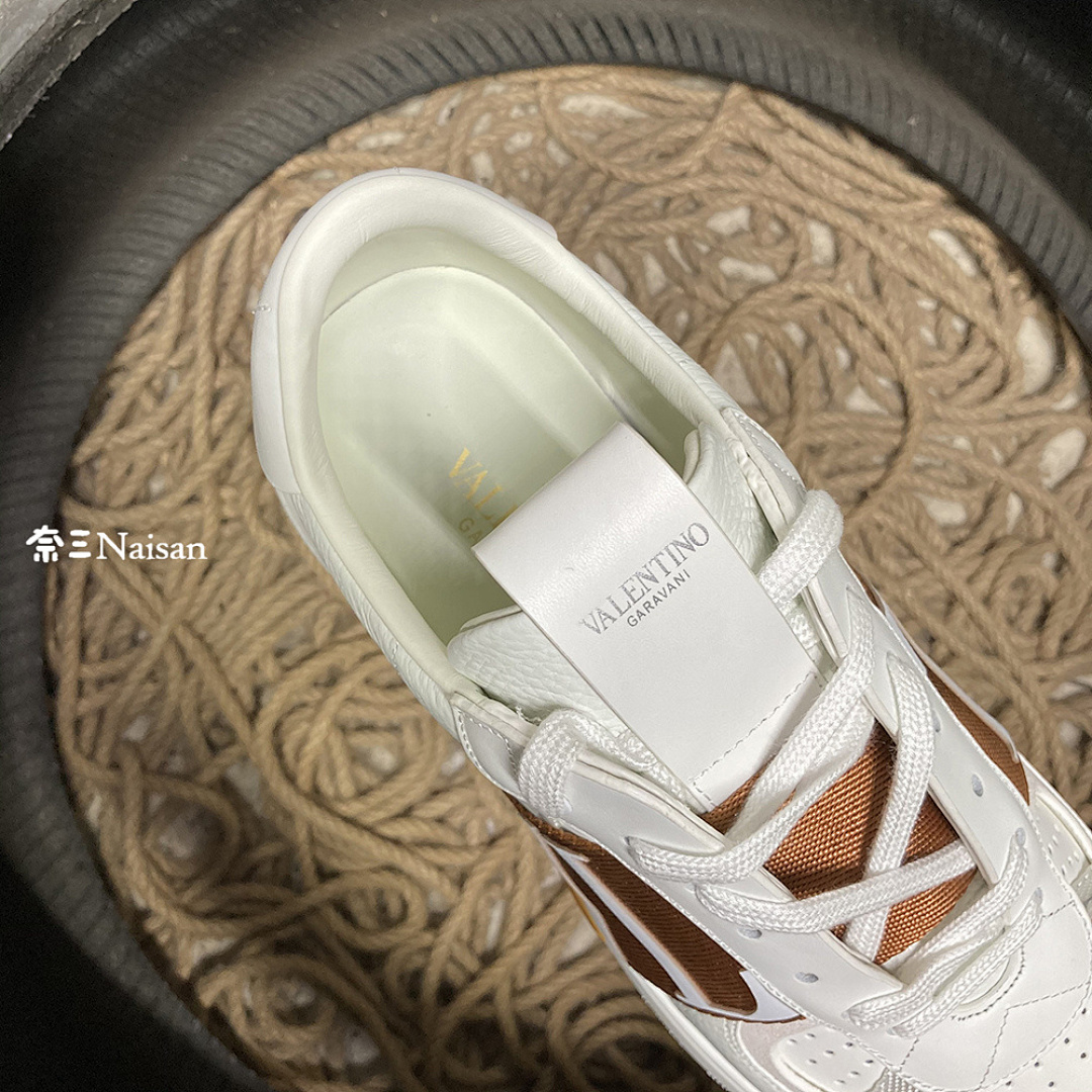 ▶ VL7N SNEAKER - Image 13