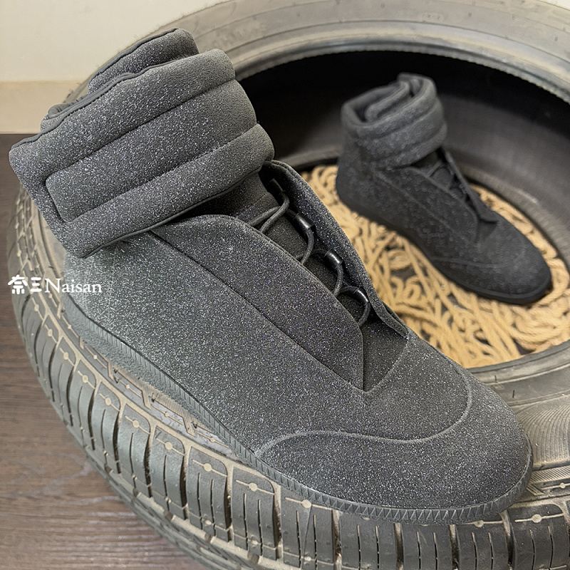 ▶ Future Sneaker, photo 1