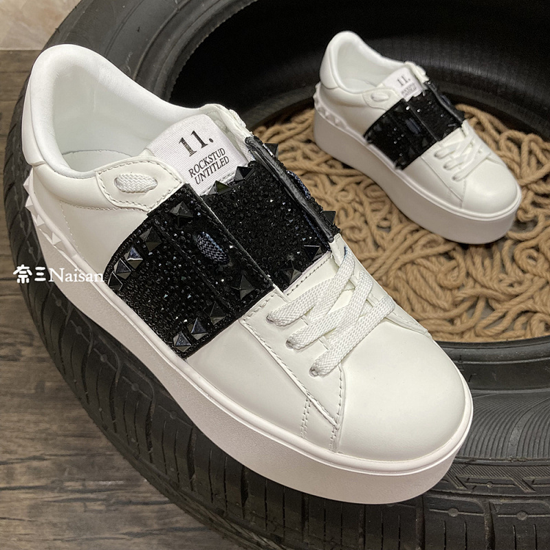 ▶ FLATFORM ROCKSTUD