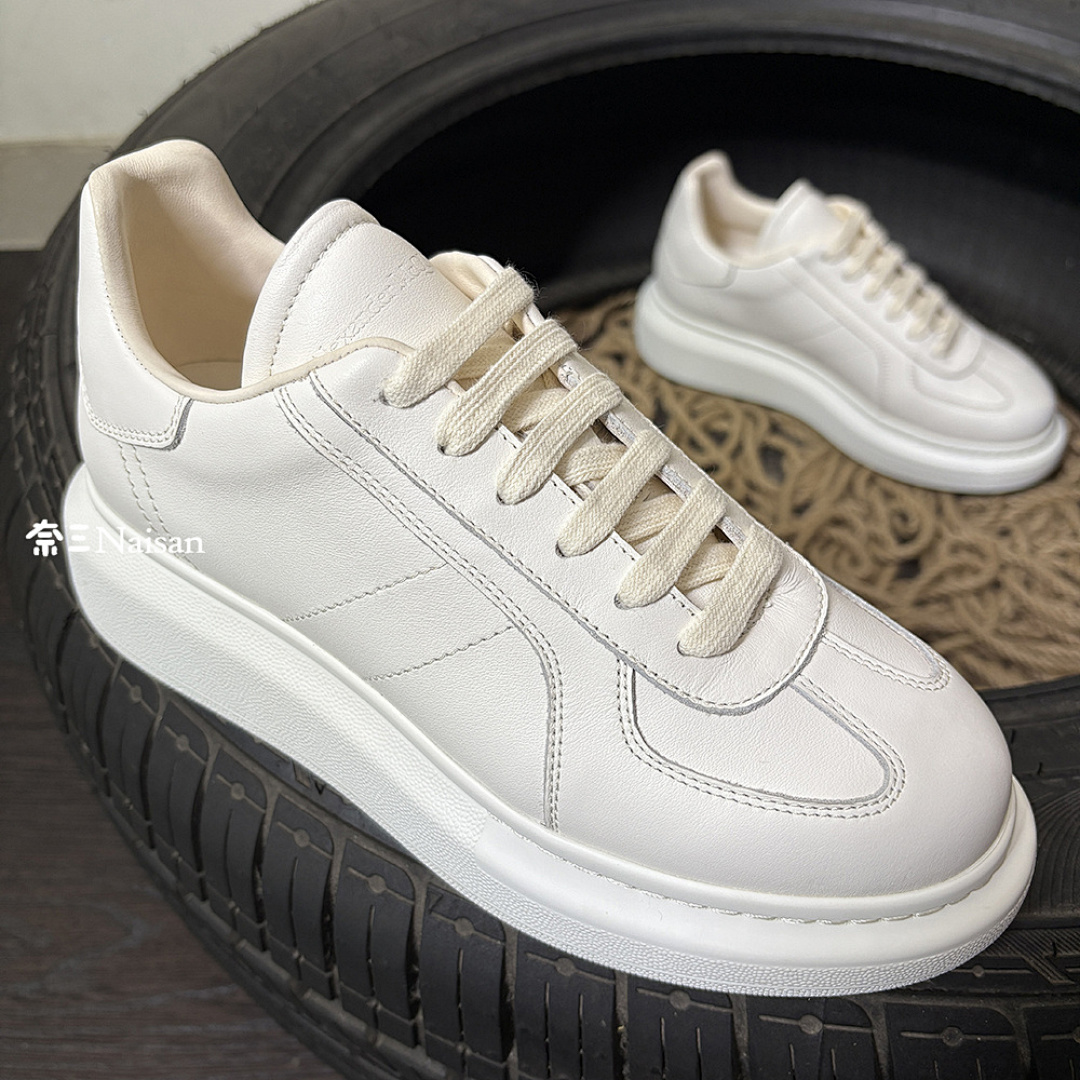 ▶ Alexander McQueen Retro Sneaker