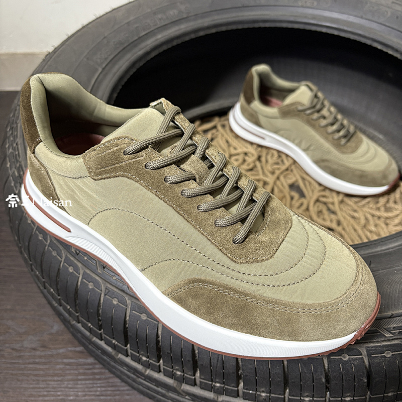 ▶ Week End Walk Sneaker, photo 1