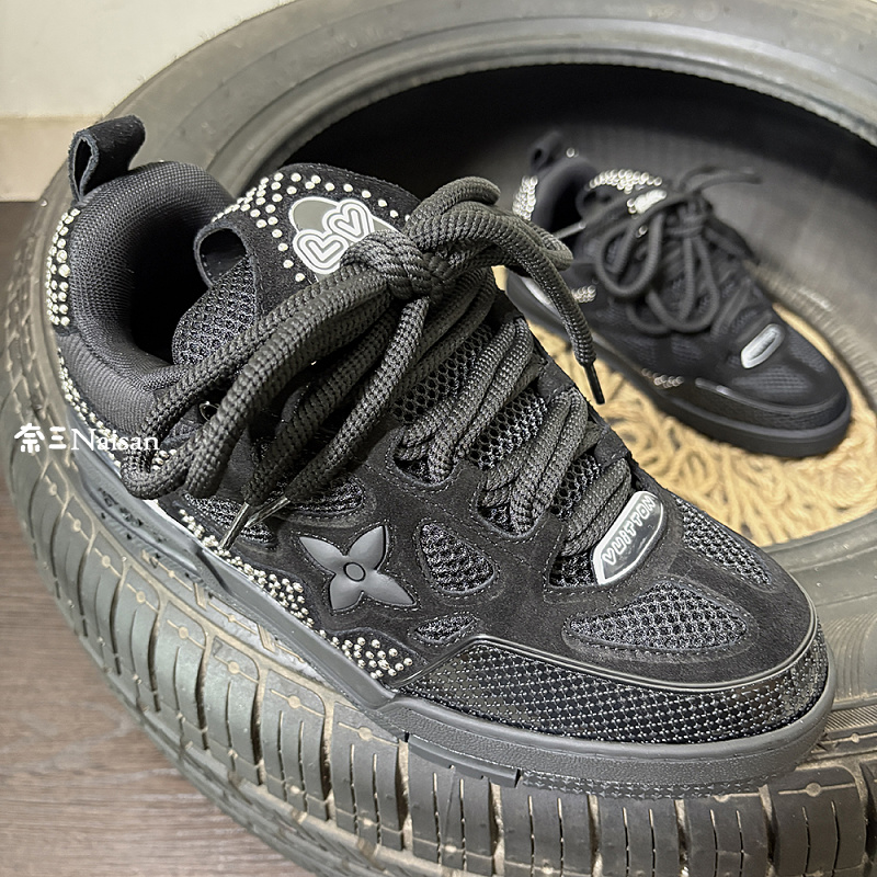 ▶ LV Skate Trainers, photo 1
